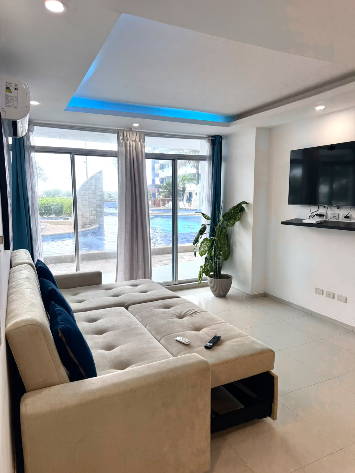 Diamond Beach. 🌴 Departamento Totalmente Amoblado Frente al Mar y Piscinas — foto 2