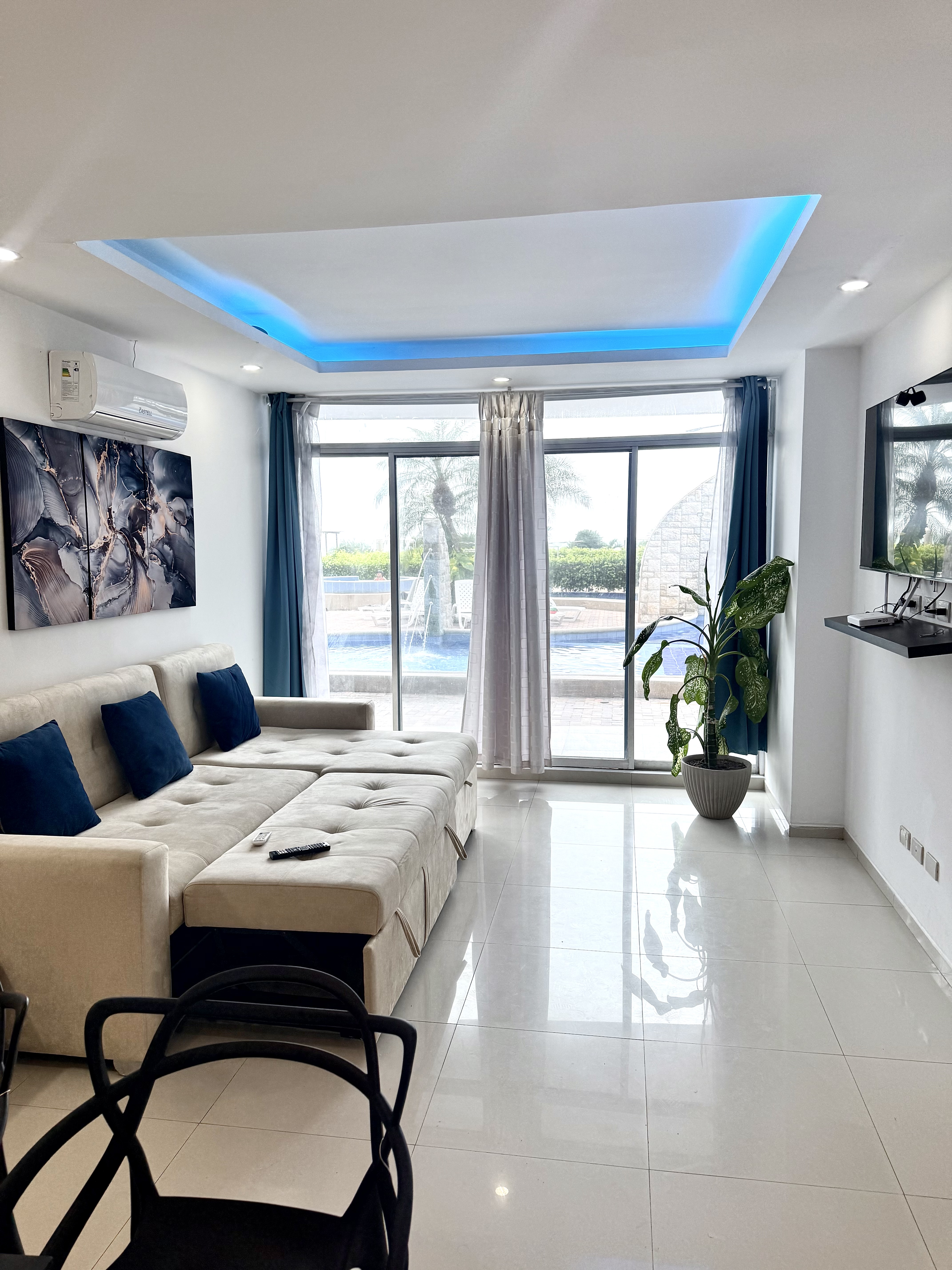 Diamond Beach. 🌴 Departamento Totalmente Amoblado Frente al Mar y Piscinas