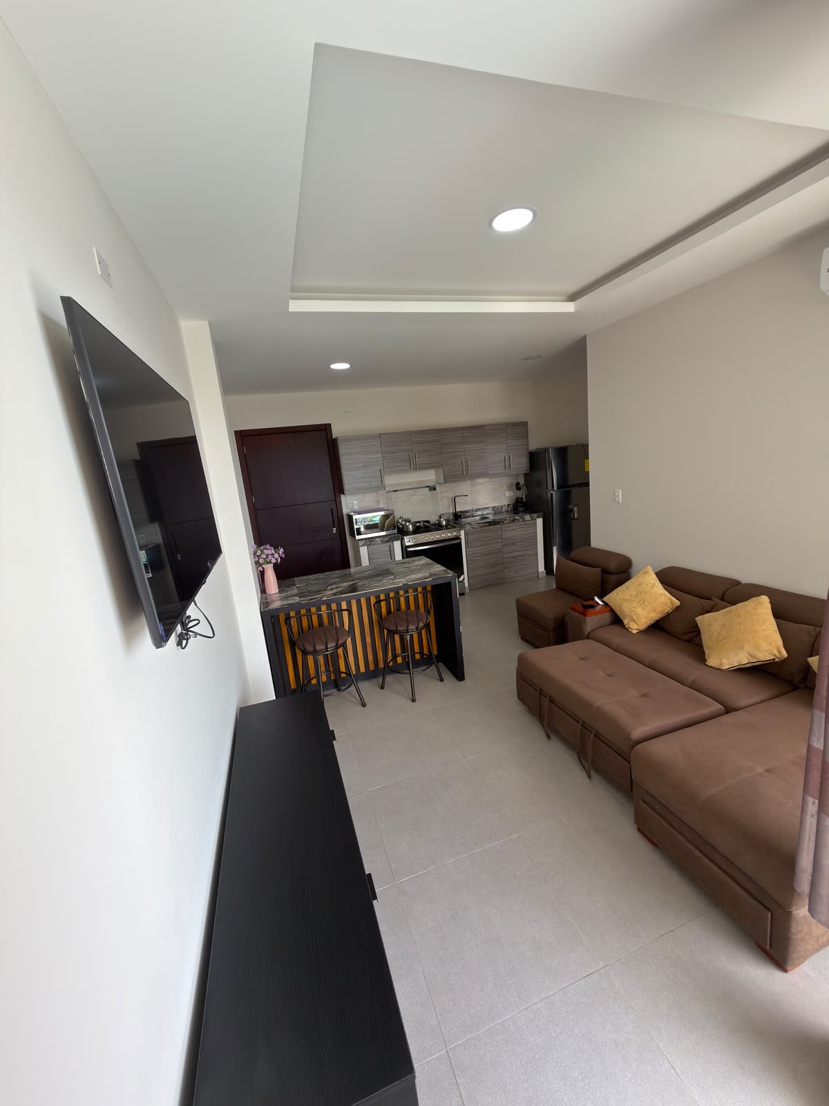 🌴 Aqua Serenity Suite | Piscina Resort • AC • WiFi — foto 2