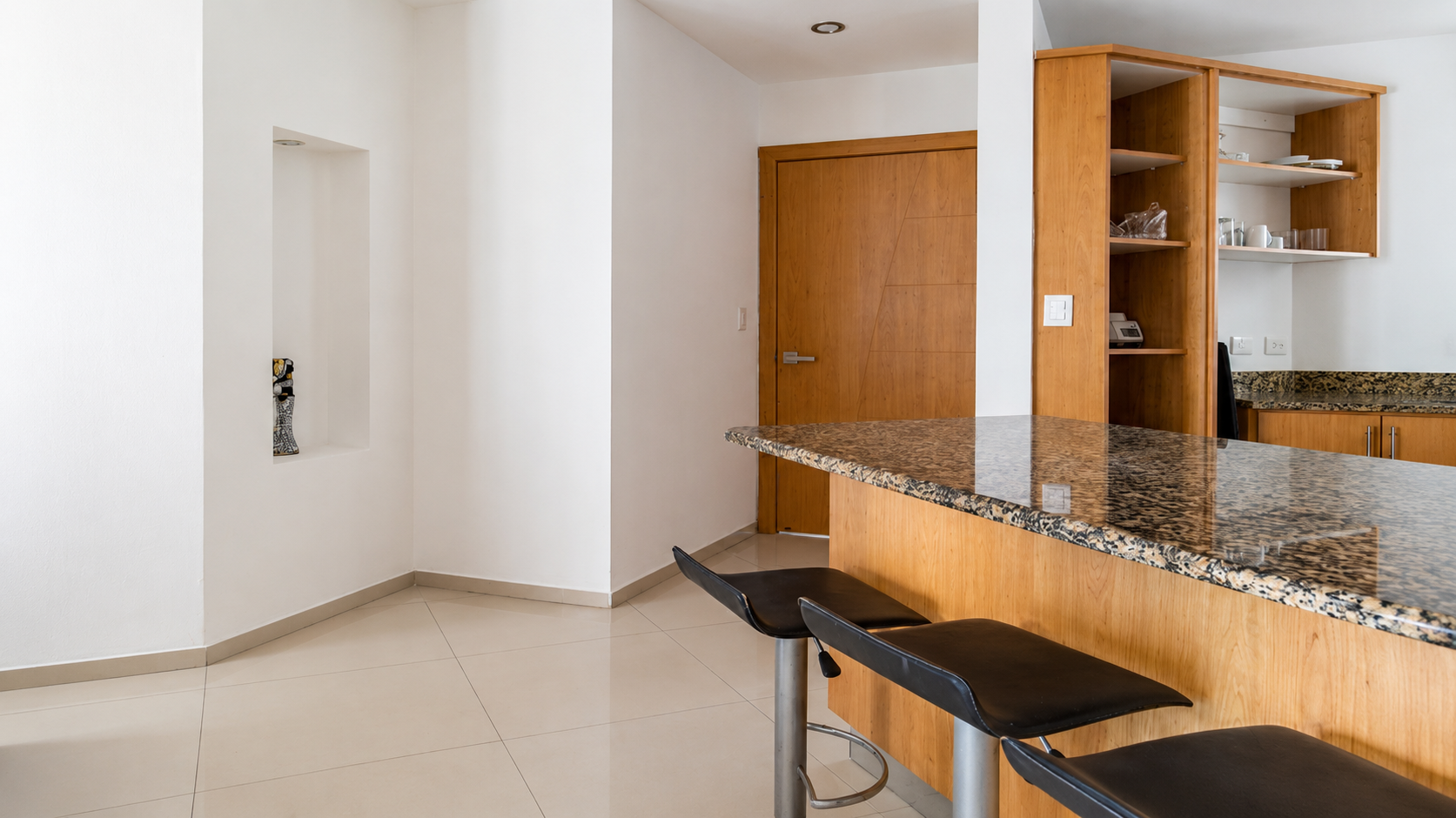 Diamond Beach 🌊 Departamento Familiar 3 Dormitorios | Jacuzzi en Balcón | Piso 5 Frente al Mar | Tonsupa — foto 3